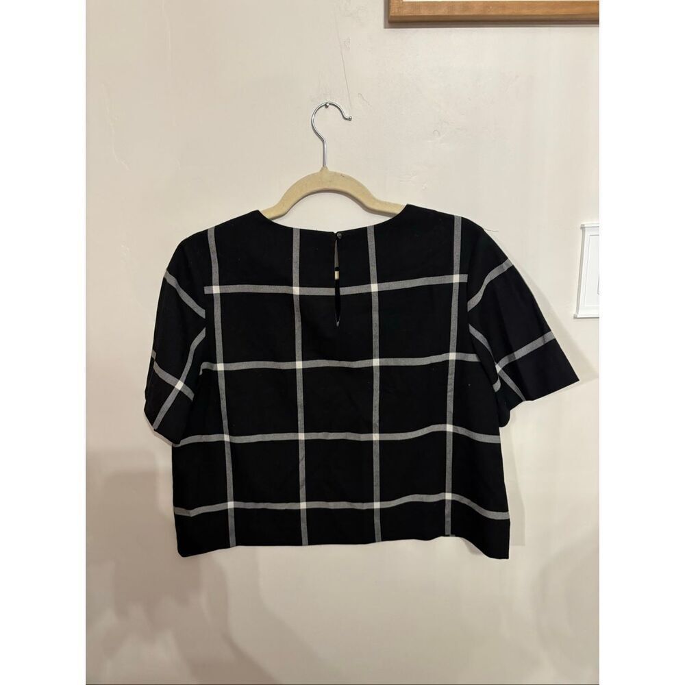 Banana Republic Black Plaid Cropped Top Medium Keyhole Back Short Sleeve - Picture 7 of 8